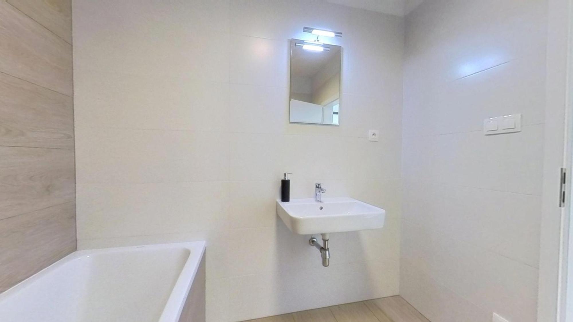 Air-Conditioned 2 Room Apartment, With Terrace, Rovinka 203 Luaran gambar